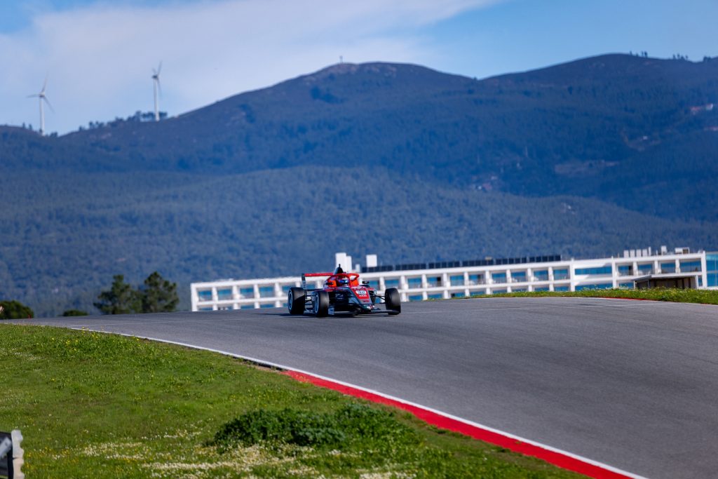 Tecnicar by Amtog suma puntos en Portimão con una destacada actuación en la carrera final