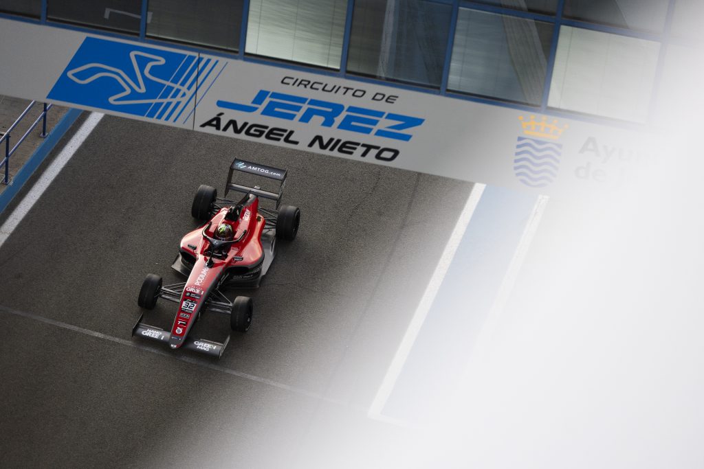 Tecnicar muestra un fuerte potencial en su debut en Eurocup-3 en Jerez